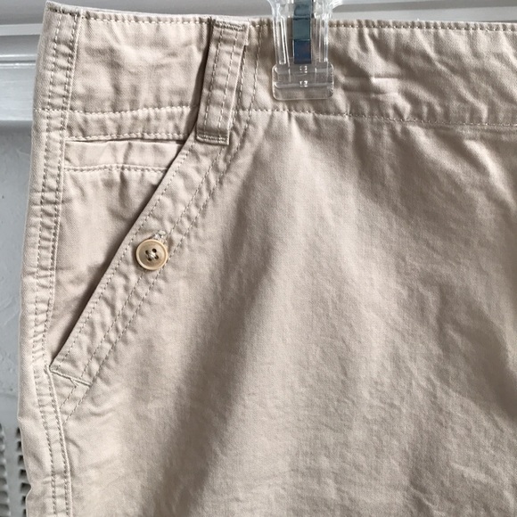 Tommy Hilfiger tan skirt above knee - Picture 2 of 6